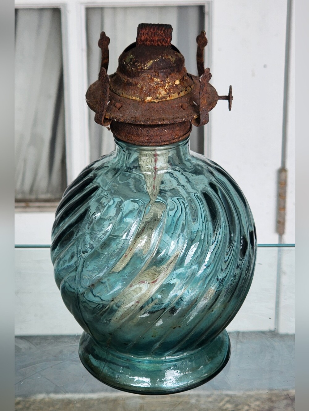 Vintage Antique Oil Lamp Decor, Rusty & Perfect For Farmhouse/Barn/Beach Decor